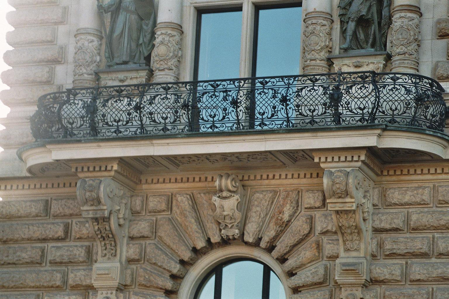 300904 De Hbg Rathaus